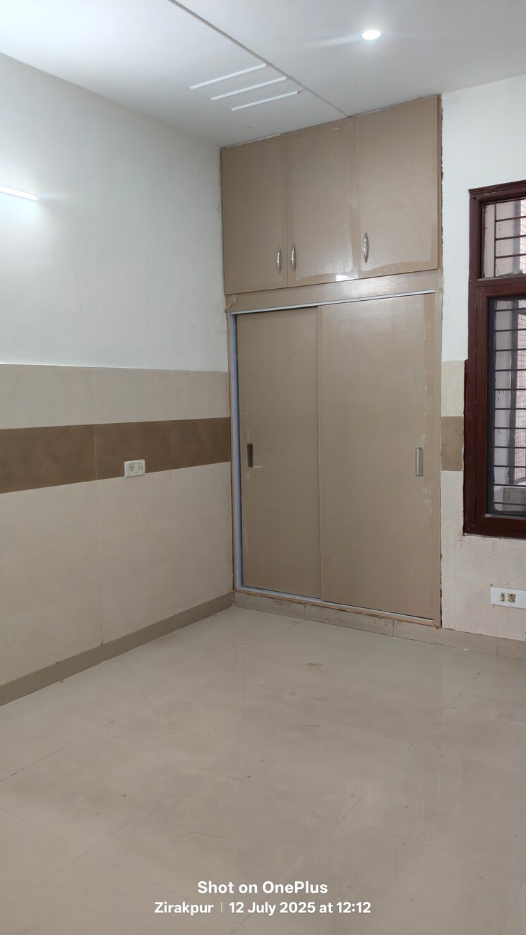 Room, dhakoli 3 Bedroom 150 Sq.Yd. Apartment In Dhakoli Zirakpur 8945483