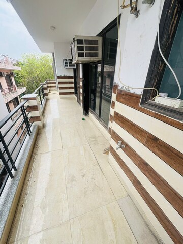 Balcony in 3 BHK Builder Floor at Sector 46 – for Rent