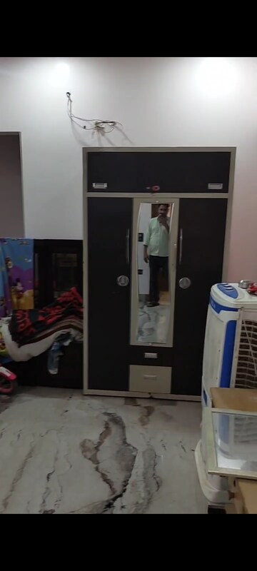 Furnished Amenities in 3 BHK Villa at Wave City, Wave City – for Rent