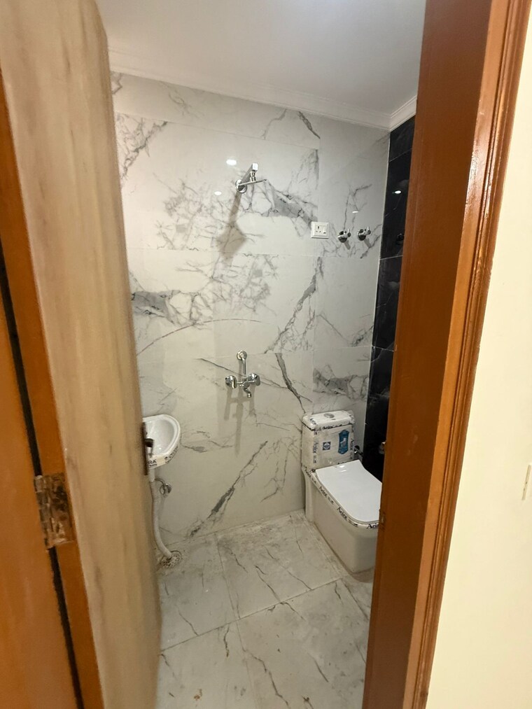 Bathroom, rajpur khurd extension 2 Bedroom 750 Sq.Ft. Builder Floor In Rajpur Khurd Extension Delhi 8945525