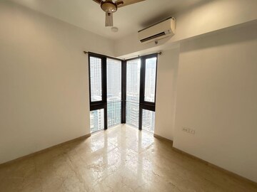 Room in 3 BHK Apartment at Lodha Marquise, Worli – for Sale