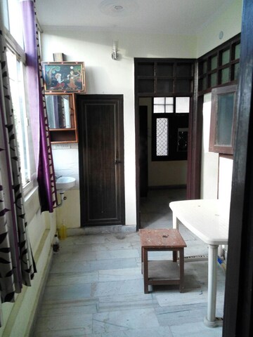 Living Room in 1 BHK Builder Floor at Rohini Sector 7 – for Rent