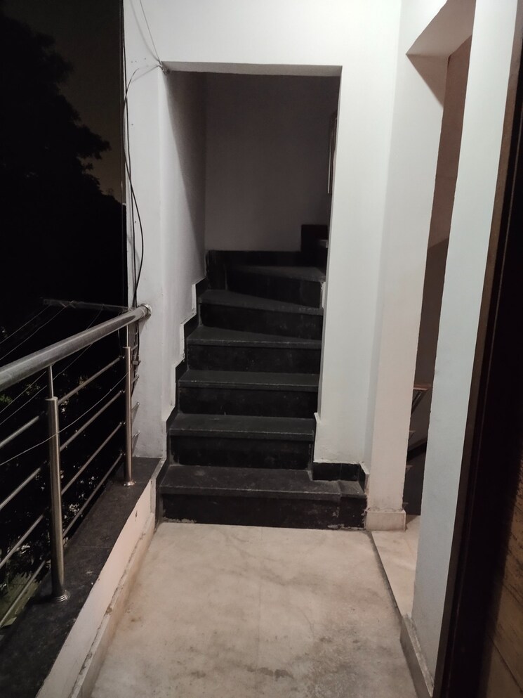 undefined, prashant vihar 3 Bedroom 1500 Sq.Ft. Builder Floor In Prashant Vihar Delhi 8945544