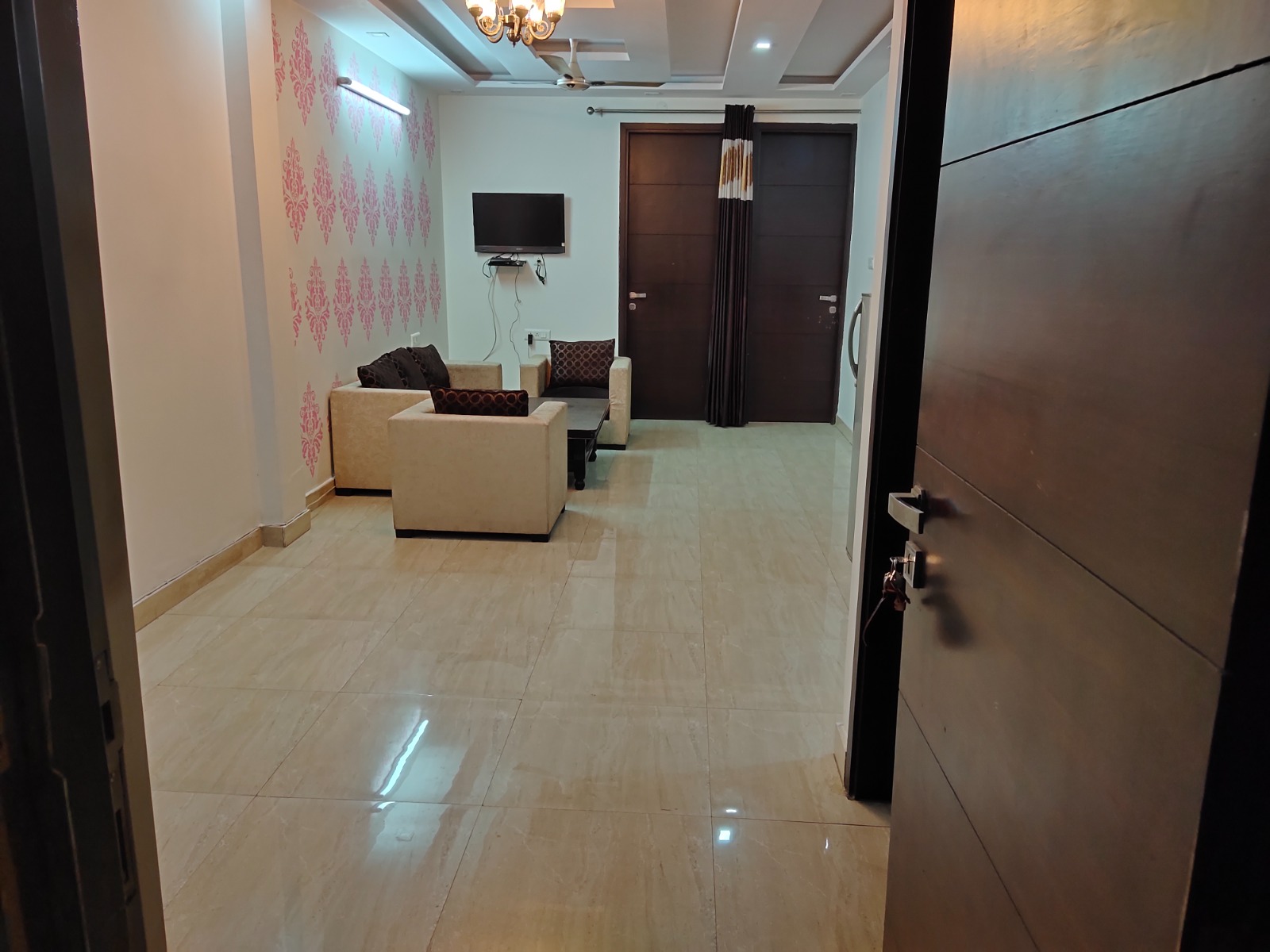 3 BHK Builder Floor For Rent in Prashant Vihar