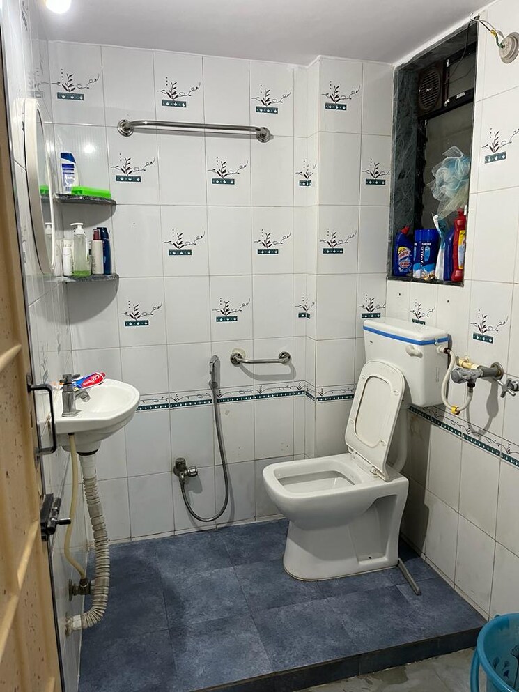 Bathroom, kharghar sector 11 2 Bedroom 1200 Sq.Ft. Apartment In Kharghar Sector 11 Navi Mumbai 8945529