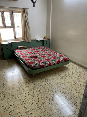 Bedroom in 3 BHK Apartment at Ambawadi – for Rent