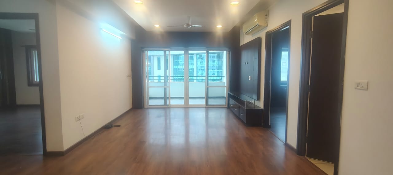 3 BHK + Pooja Room,Servant Room Apartment For Sale in Jayabheri Orange County