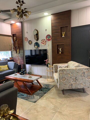 Living Room in 2 BHK Apartment at Patparganj – for Rent