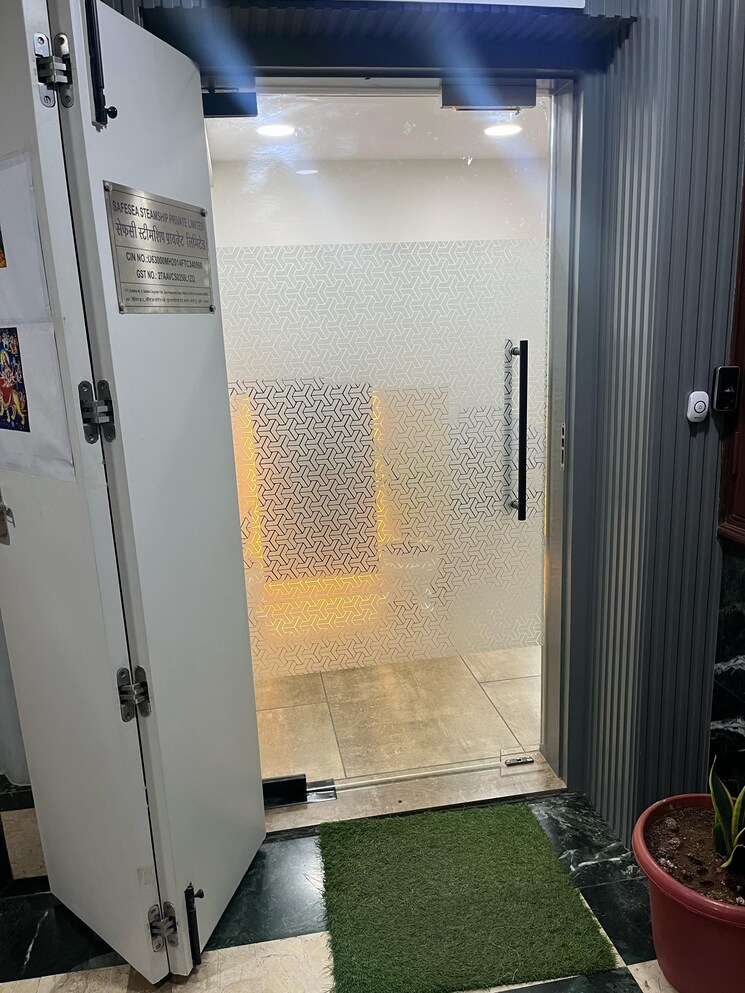 Bathroom, solitaire-corporate-park Commercial Office Space 2500 Sq.Ft. In Andheri East Mumbai 8945641