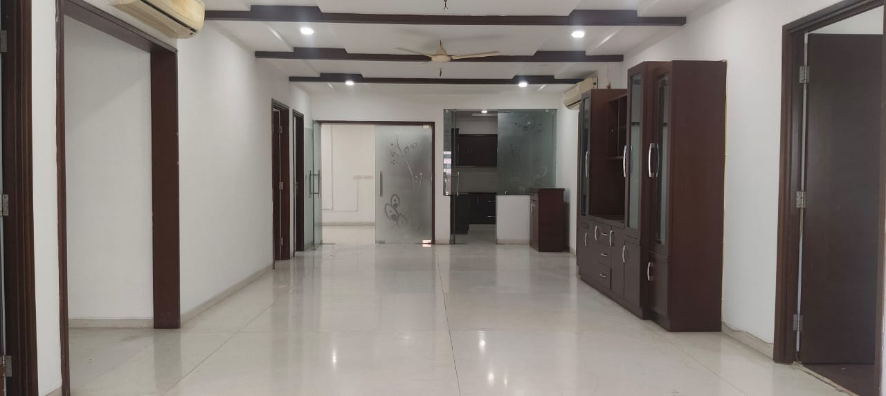 4 BHK + Pooja Room,Servant Room,Study Room,Extra Room Apartment For Sale in Jayabheri Orange County
