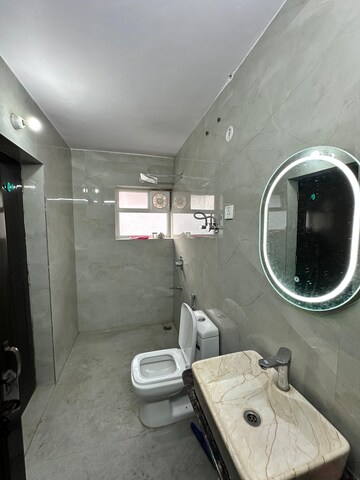 Parking in 2 BHK Builder Floor at Pitampura – for Rent