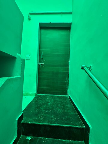 Swimming Pool in 2 BHK Builder Floor at Pitampura – for Rent