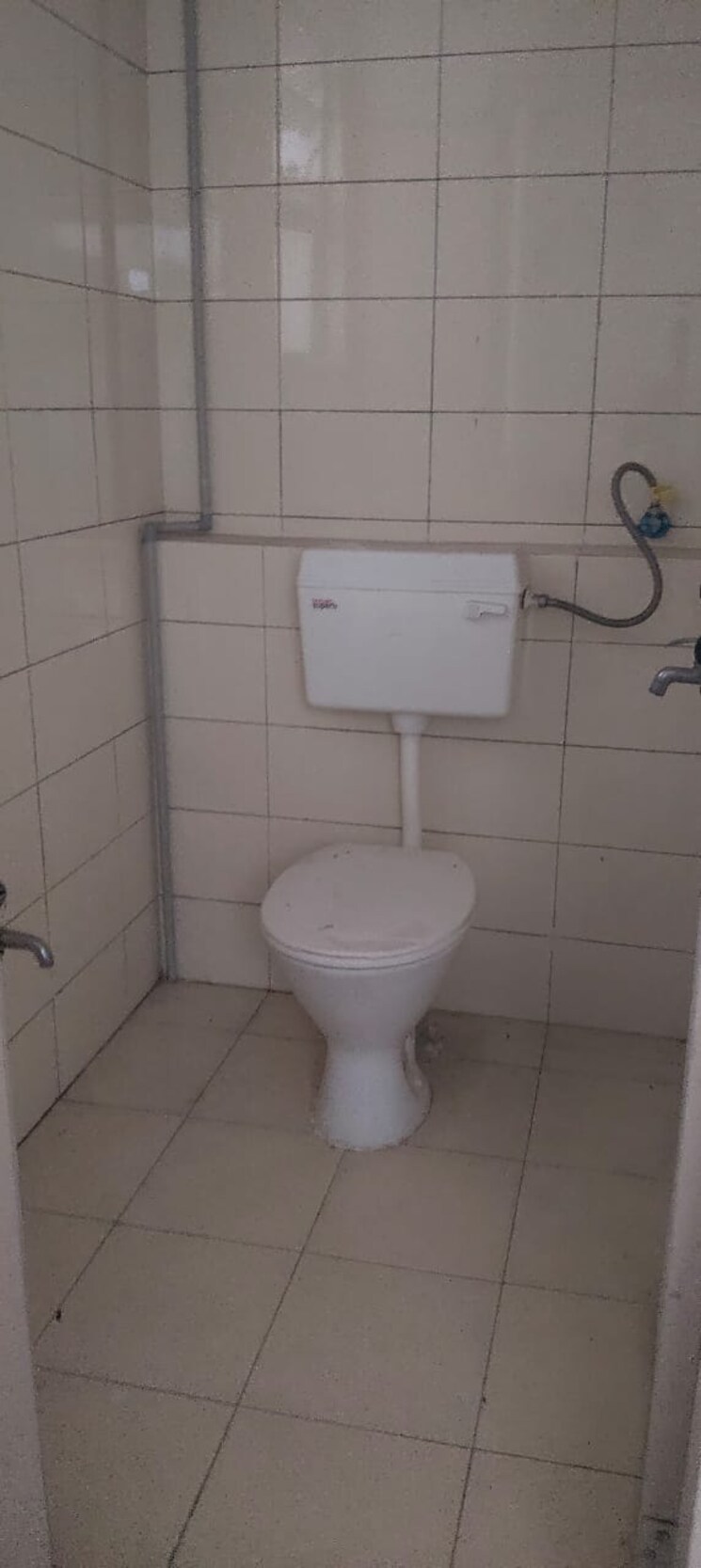 Bathroom, jayabheri-orange-county 4 Bedroom 3310 Sq.Ft. Apartment In Gachibowli Hyderabad 8945725