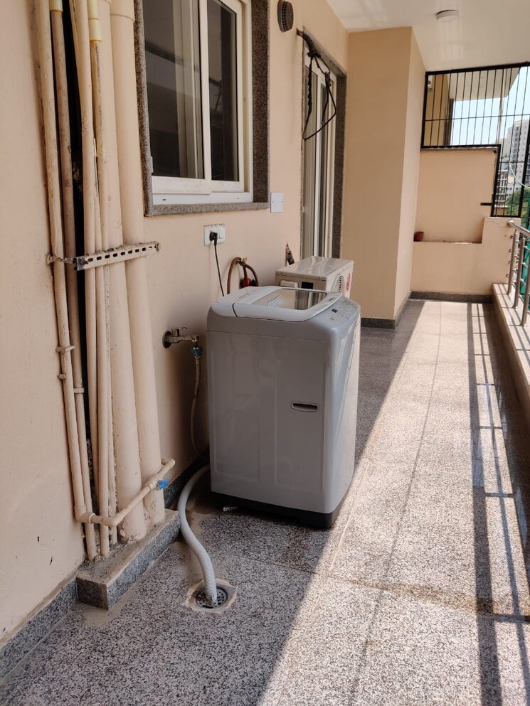 Balcony, sas-tower 2 Bedroom 1350 Sq.Ft. Builder Floor In Sector 38 Gurgaon 8945738