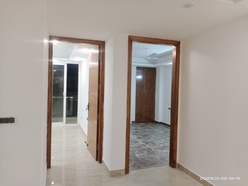 Room in 3 BHK Builder Floor at Vasant Kunj – for Rent