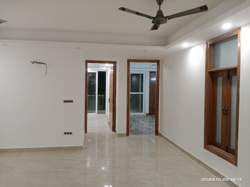Room in 3 BHK Builder Floor at Vasant Kunj – for Rent