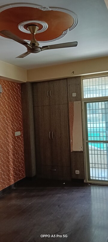Room in 2 BHK Apartment at Balaji Foster Heights, Sain Vihar – for Rent