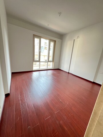 Room in 5 BHK Apartment at Ahura The Latitude, Nibm – for Sale