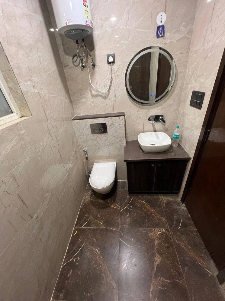 Bathroom, sector 38 3 Bedroom 1563 Sq.Ft. Builder Floor In Sector 38 Gurgaon 8945835