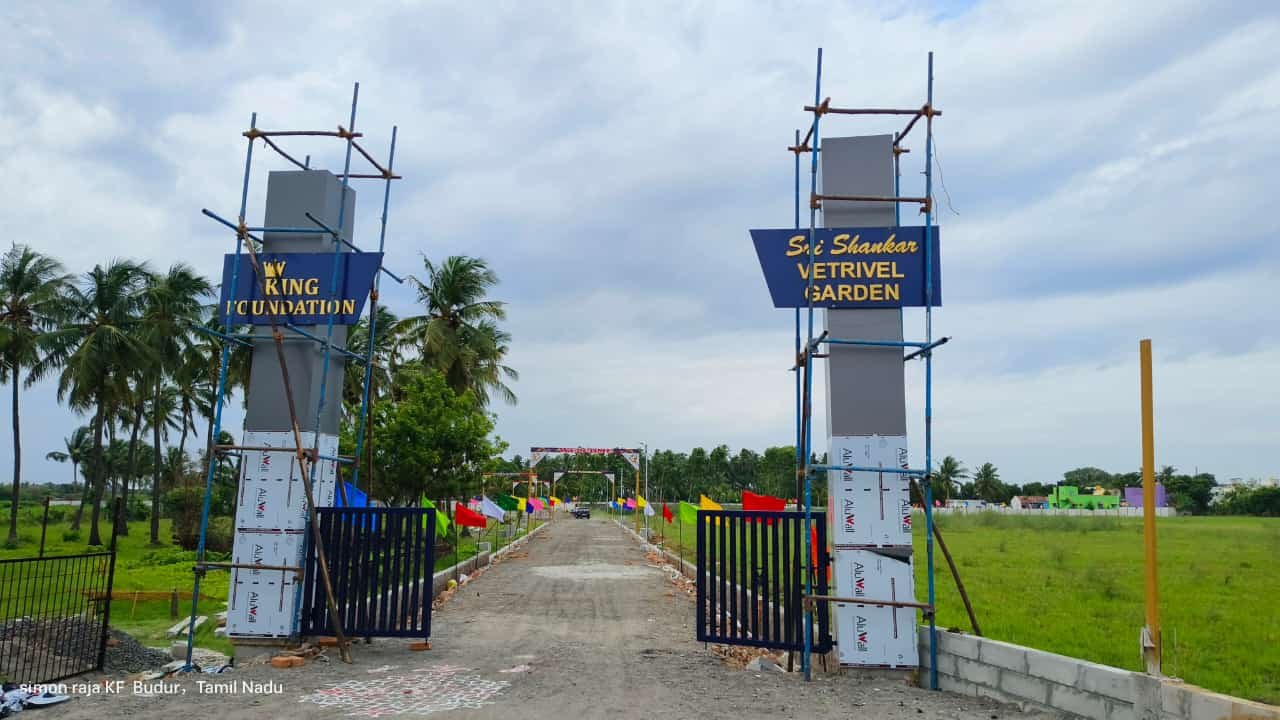 Plot For Sale in Redhills