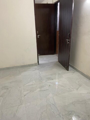 Room in 3 BHK Builder Floor at Chattarpur – for Rent