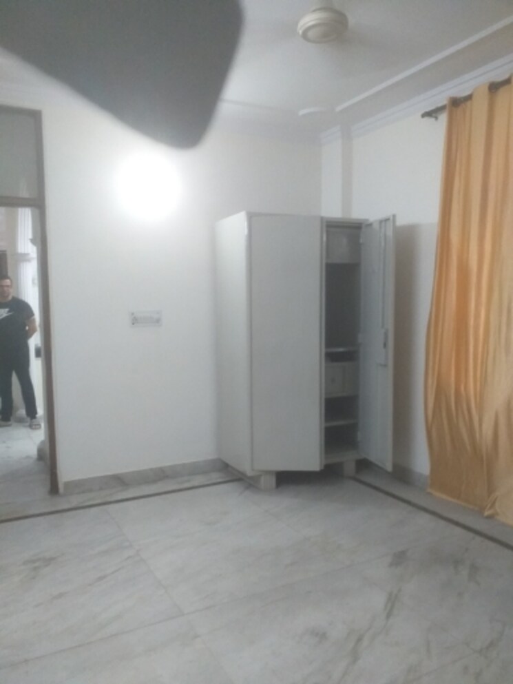 Room, new rajinder nagar 3 Bedroom 1650 Sq.Ft. Builder Floor In New Rajinder Nagar Delhi 8946012