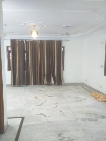 3 BHK Builder Floor For Rent in New Rajinder Nagar