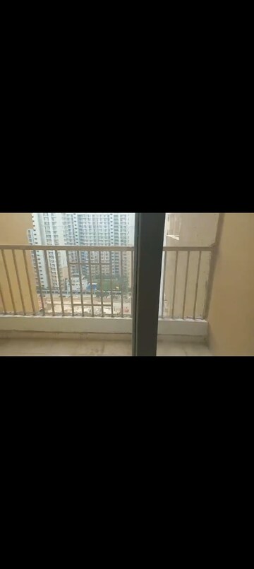 Room in 2 BHK Apartment at Elegant Splendour, Tech Zone 4 Greater Noida – for Sale