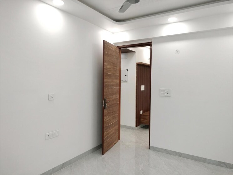 Room, sector 10 dwarka 3 Bedroom 1600 Sq.Ft. Apartment In Sector 10 Dwarka Delhi 8945989