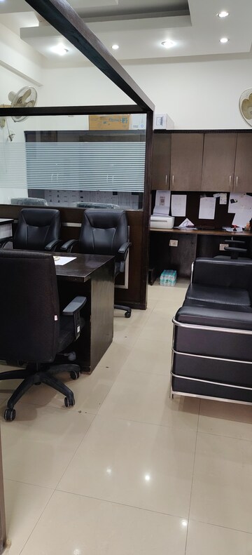  Office Space For Rent in Ansal Sushant Shopping Arcade, Sector 27
