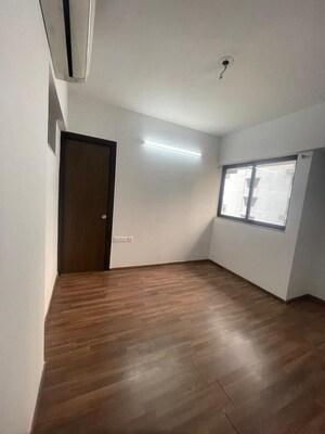 Room in 1.5 BHK Apartment at Lodha Palava Downtown, Dombivli East – for Sale