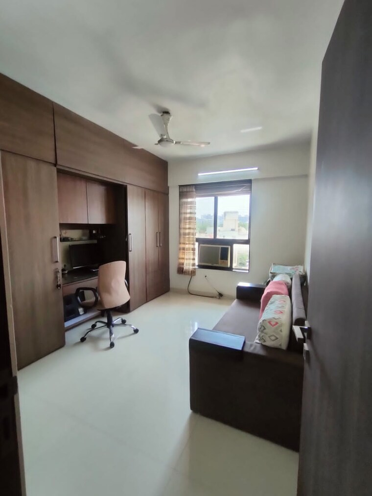 Master Bedroom, kolte-patil-rose-parade 5 Bedroom 3000 Sq.Ft. Apartment In Kondhwa Pune 8946028