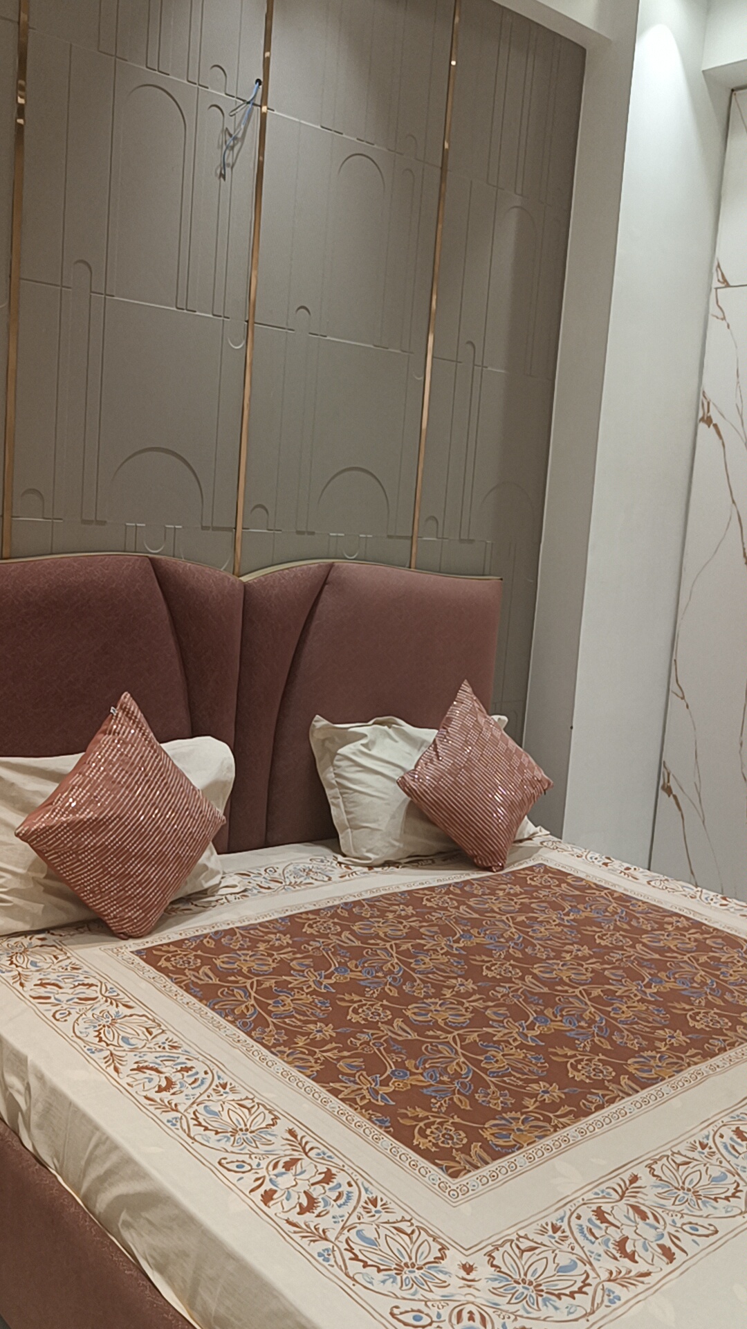 2.5 BHK + Pooja Room 935 Sq.Ft. Builder Floor in Ambesten Twin County