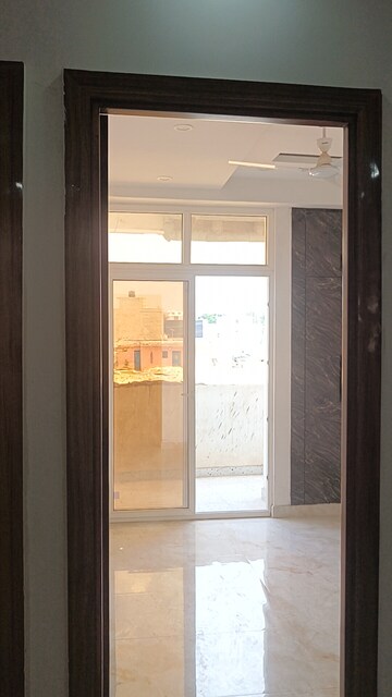 Room in 2.5 BHK Builder Floor at Ambesten Twin County, Sector 1 Greater Noida – for Sale