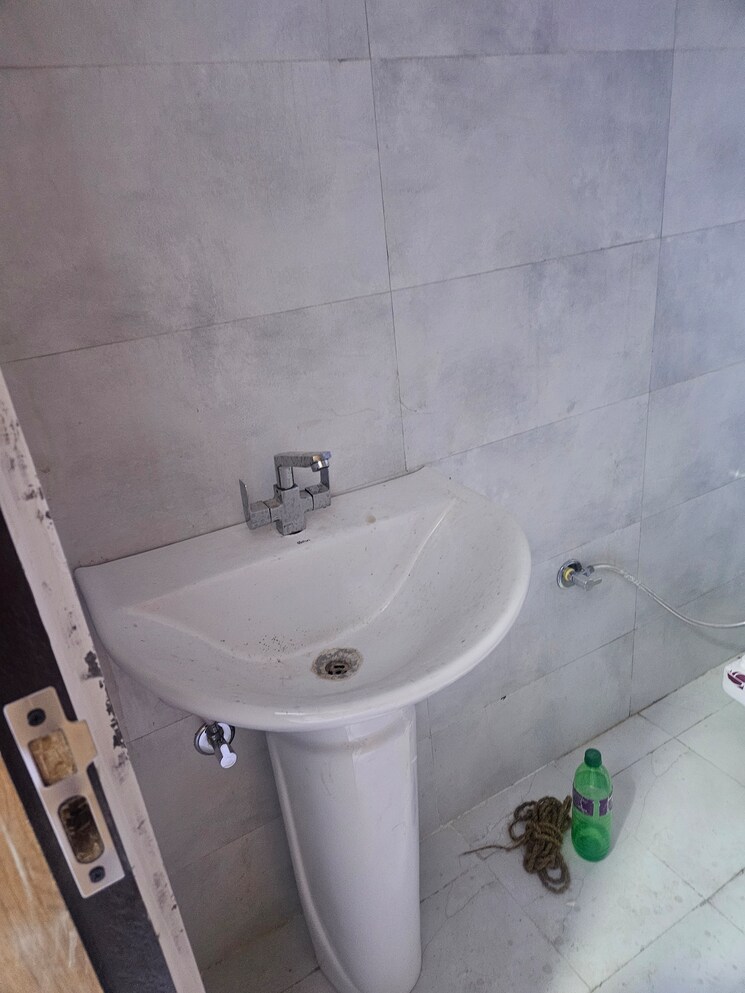 Bathroom, sector 1 greater noida 2 Bedroom 1175 Sq.Ft. Builder Floor In Sector 1 Greater Noida Greater Noida 8946053