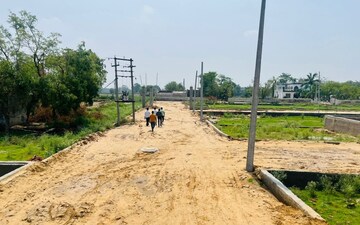 Plot For Sale in Dankaur