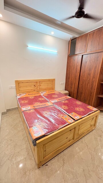 Bedroom in 1 BHK Builder Floor at Ansal Sushant Apartments, Sushant Lok I – for Rent