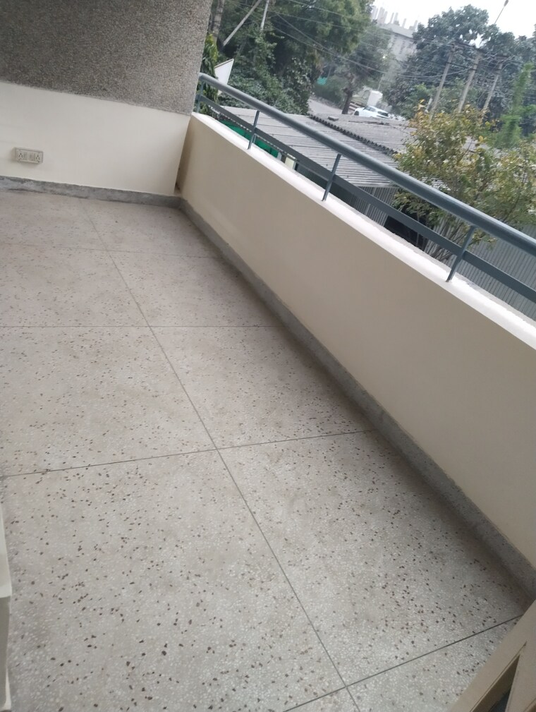 Balcony, carnation-greens 6 Bedroom 235 Sq.Yd. Independent House In Sector 8 Faridabad 8946122