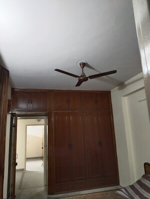 Furnished Amenities in 6 BHK Independent House at Carnation Greens, Sector 8 – for Sale