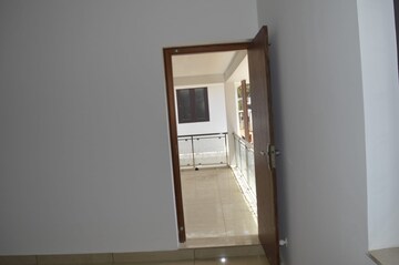 Room in 3 BHK Villa at Kalepully – for Sale