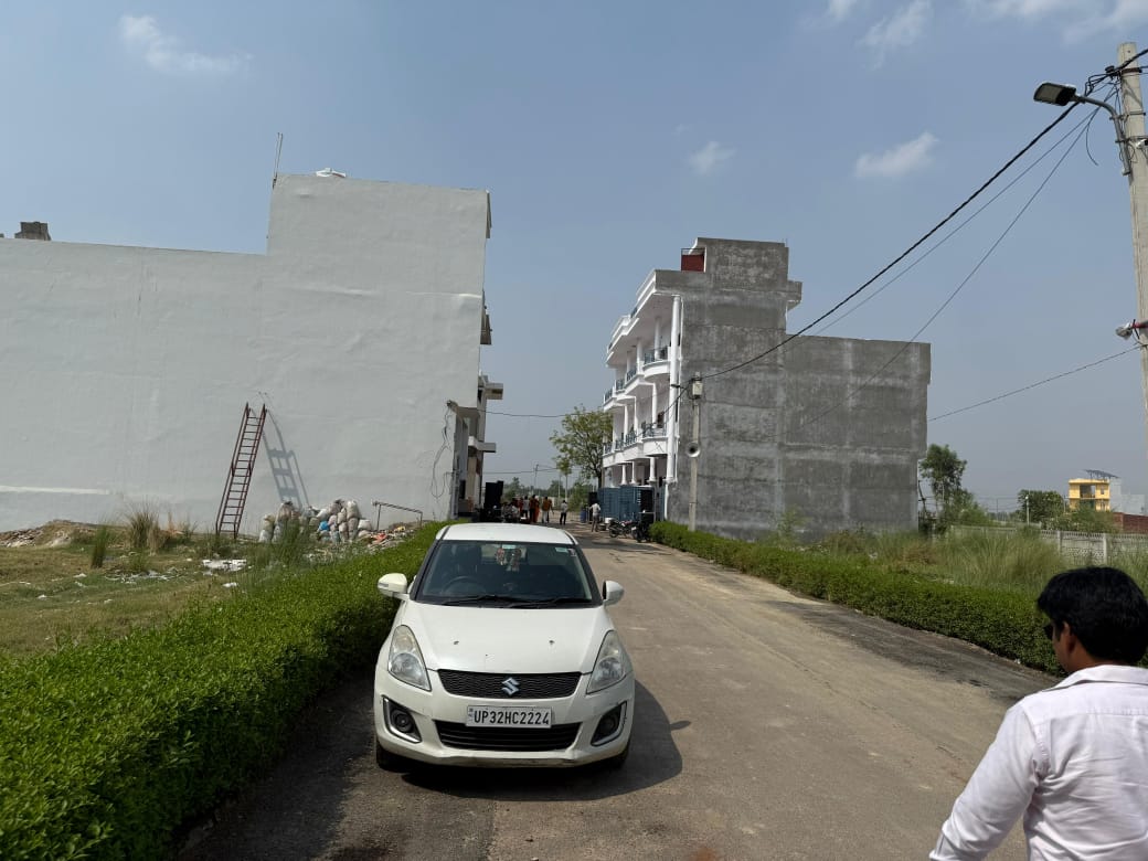 Plot For Sale in Kailashpuram Residency 