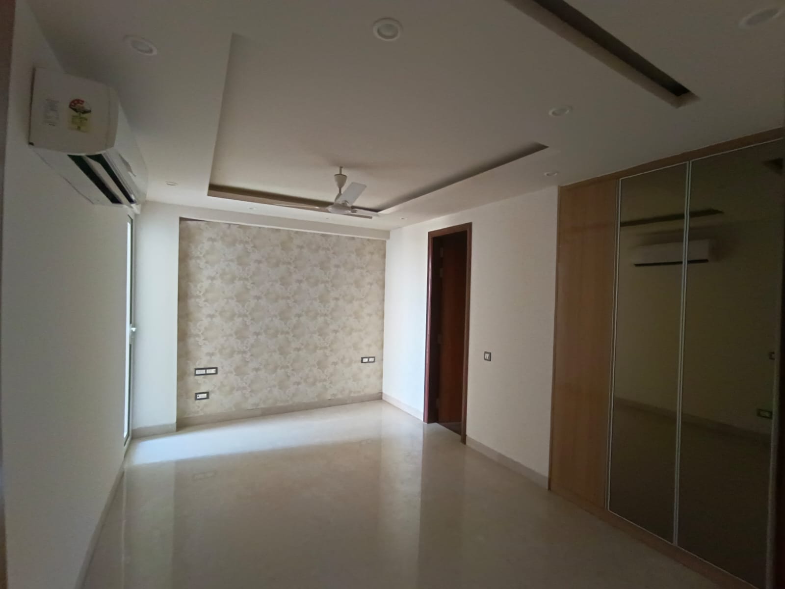 3 BHK Builder Floor For Sale in Ansal Sushant Apartments