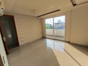 Room in 3 BHK Builder Floor at Ansal Sushant Apartments, Sushant Lok I – for Sale