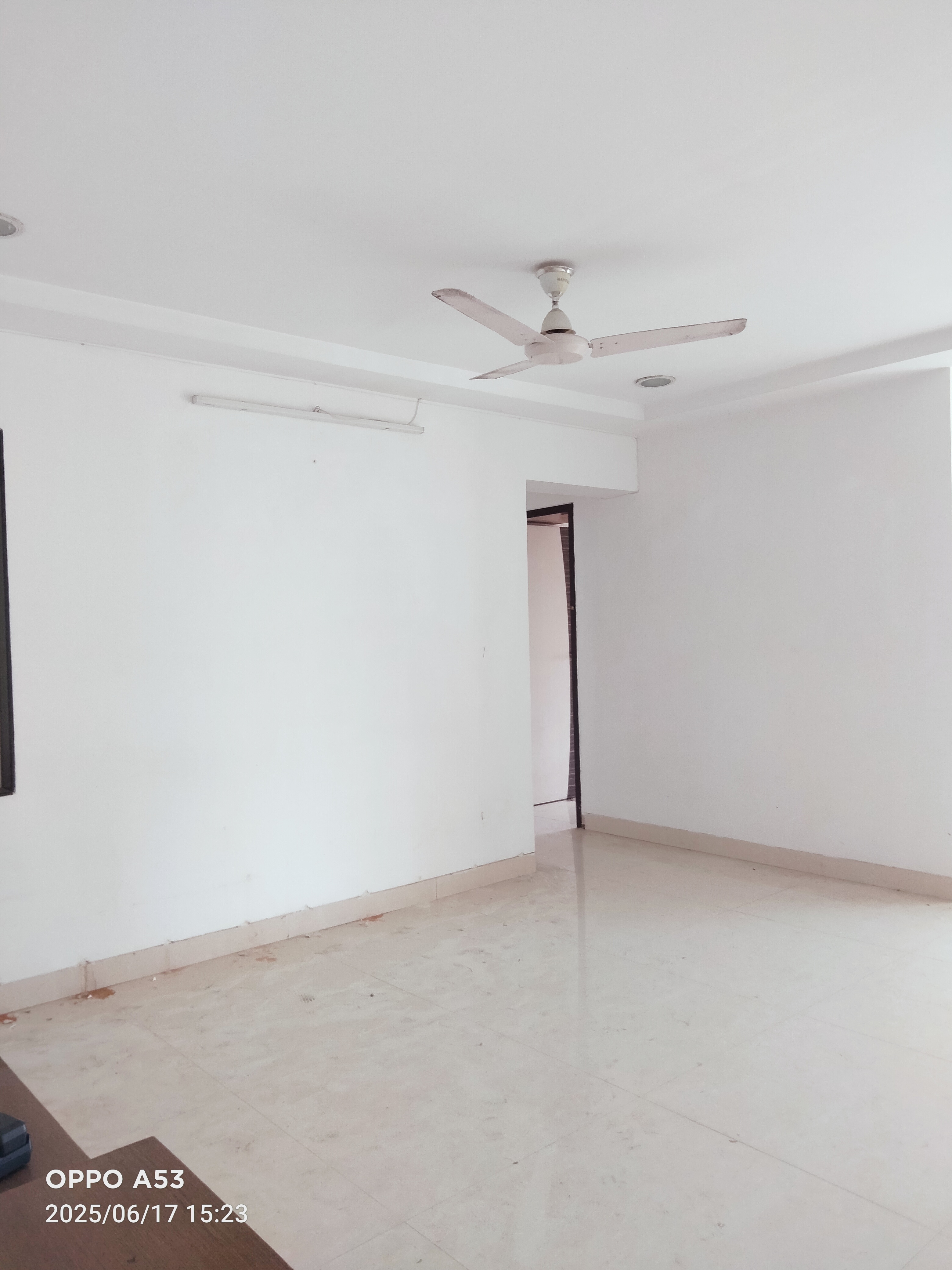 3 BHK + Extra Room Apartment For Rent in Cosmos Majestic