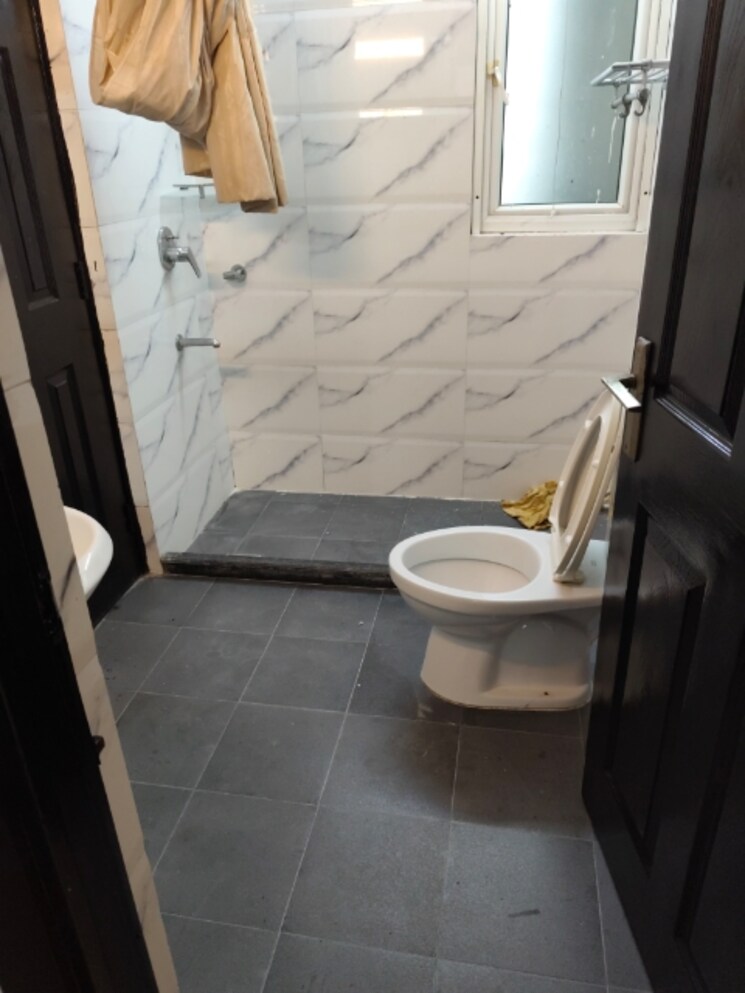 Bathroom, dasnac-the-jewel 3 Bedroom 1900 Sq.Ft. Apartment In Sector 75 Noida 8946232