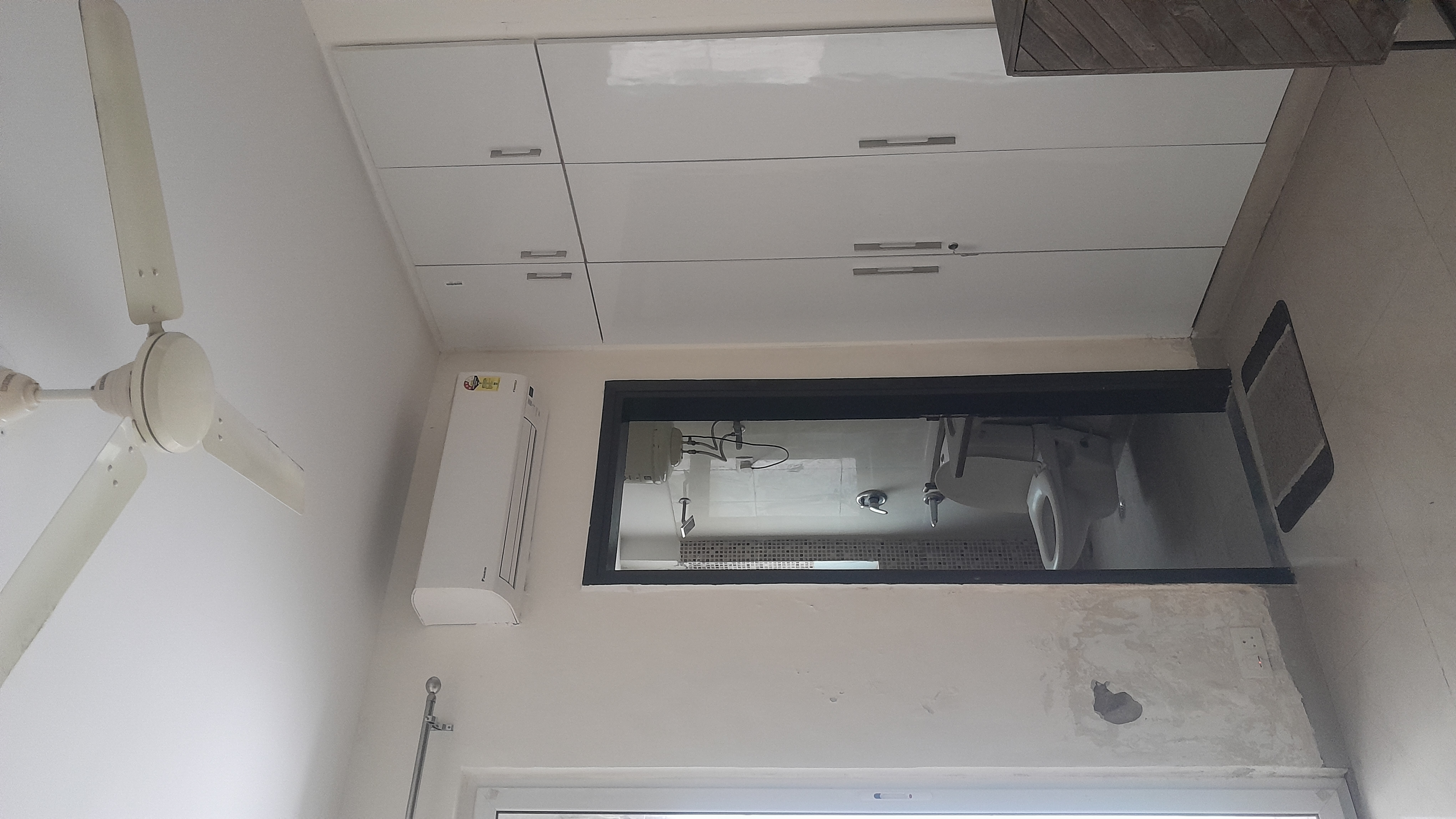 2 BHK + Pooja Room Builder Floor For Rent in Unitech Woodstock Floors