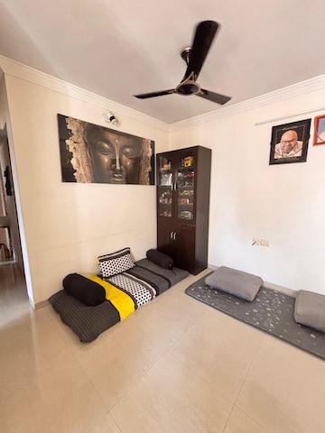 Bedroom in 2.5 BHK Apartment at Riddhi Tower, Malad East – for Rent