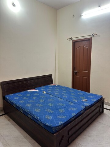 Bedroom in 1.5 BHK Independent House at Gomti Nagar – for Rent