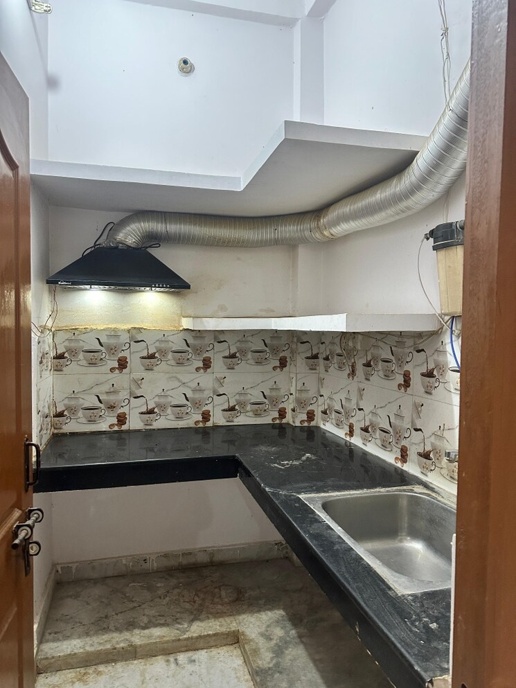 Kitchen, gomti nagar 1.5 Bedroom 800 Sq.Ft. Independent House In Gomti Nagar Lucknow 8946272