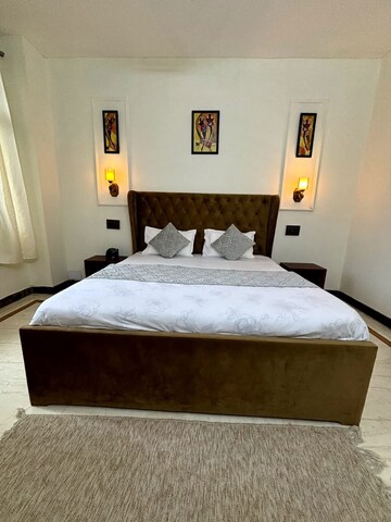 Bedroom in 2 BHK Penthouse at Knowledge Park V Greater Noida – for Sale